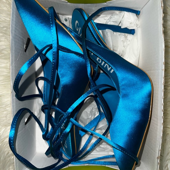 Blue Satin Tie Up Pumps Gianni Bini Heels - Picture 5 of 6